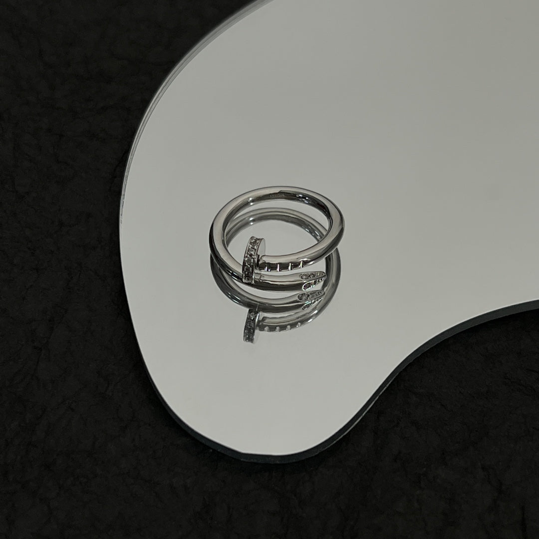 18K Celestial Juste Un Clou Diamonds Ring