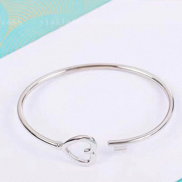 18K Celestial T Heart Key Wire Bracelet