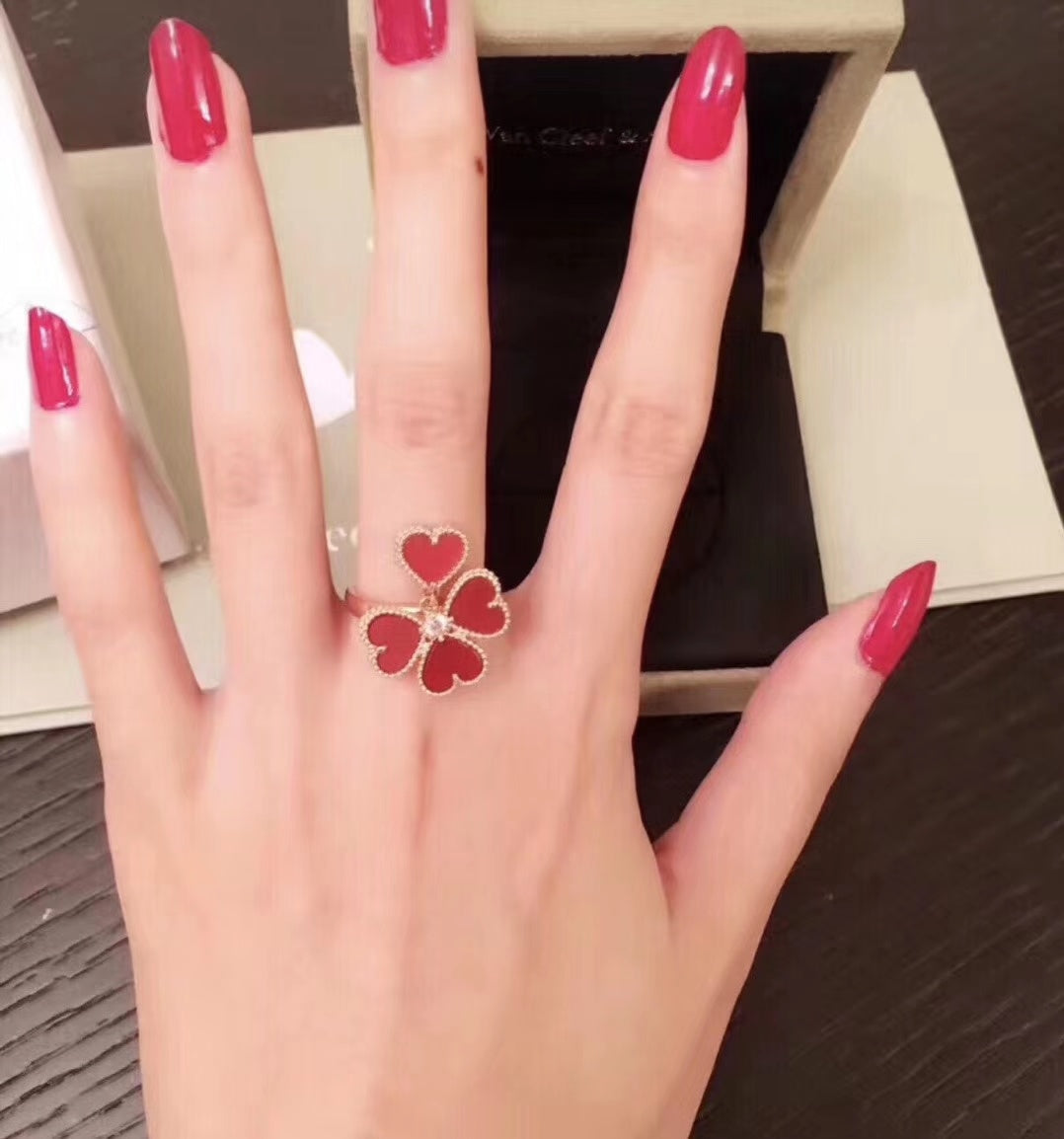 18K Celestial Sweet Alhambra Effeuillage Ring