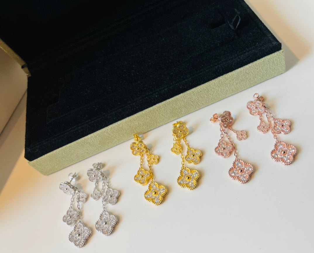 18K Celestial Magic Alhambra Four Diamonds Motifs Clover Earrings
