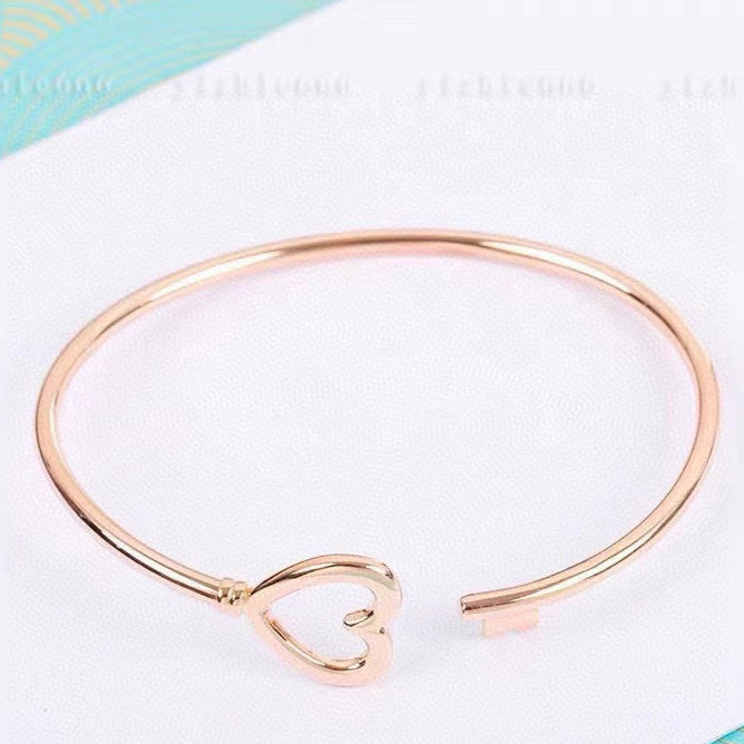 18K Celestial T Heart Key Wire Bracelet
