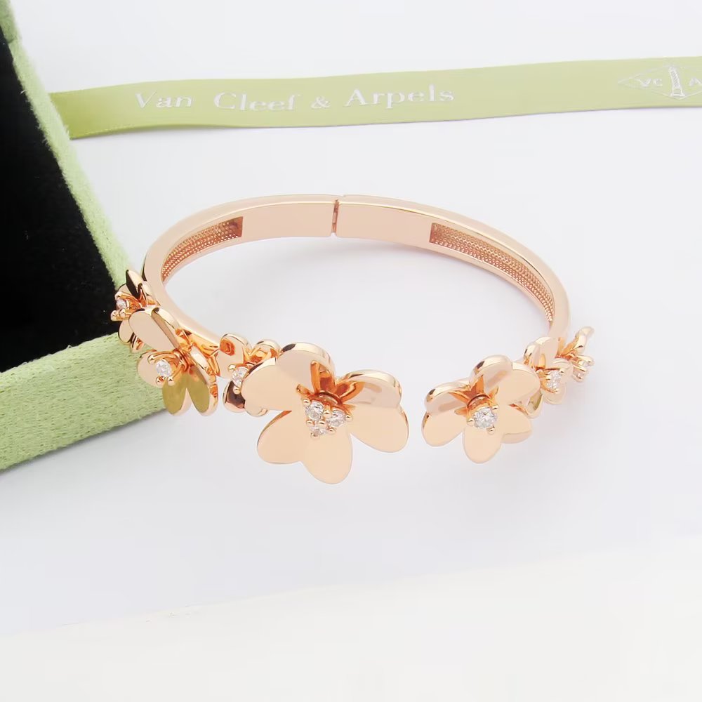 18K Celestial Frivole Seven Flowers Bracelet