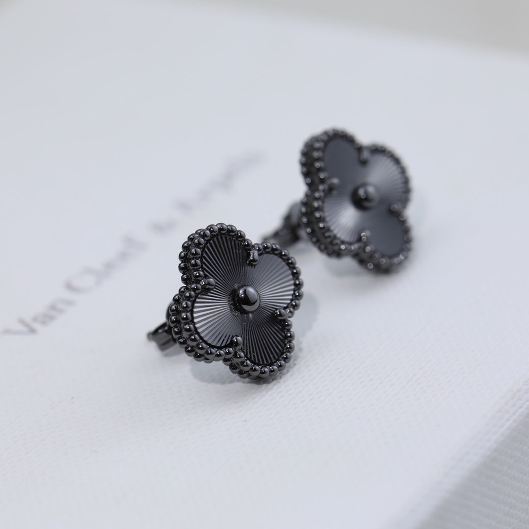 18K Celestial Vintage Alhambra Black Earrings