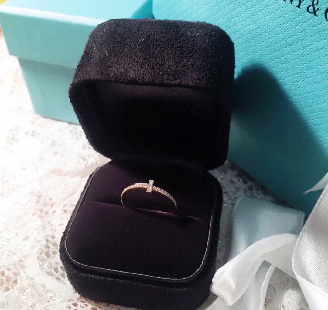18K Celestial T Diamond Wire Ring
