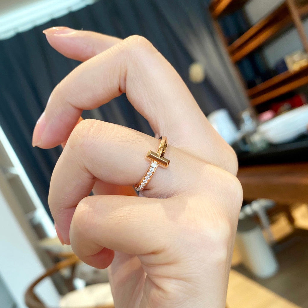 18K Celestial T T1 Diamond Ring
