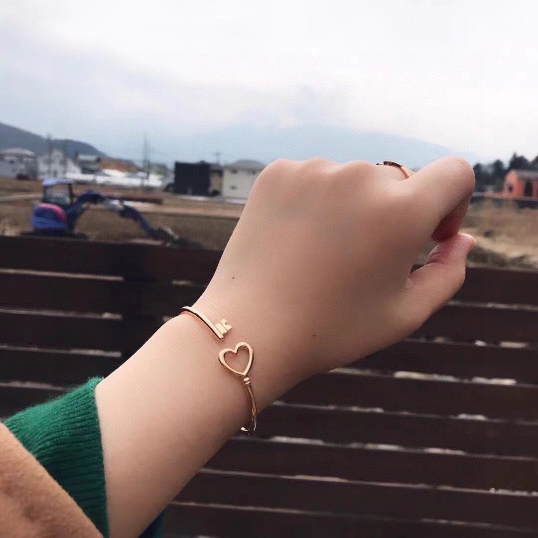 18K Celestial T Heart Key Wire Bracelet