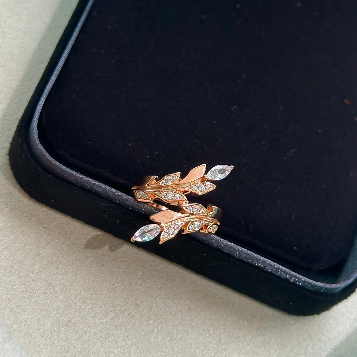18K Celestial T Victoria Vine Bypass Ring