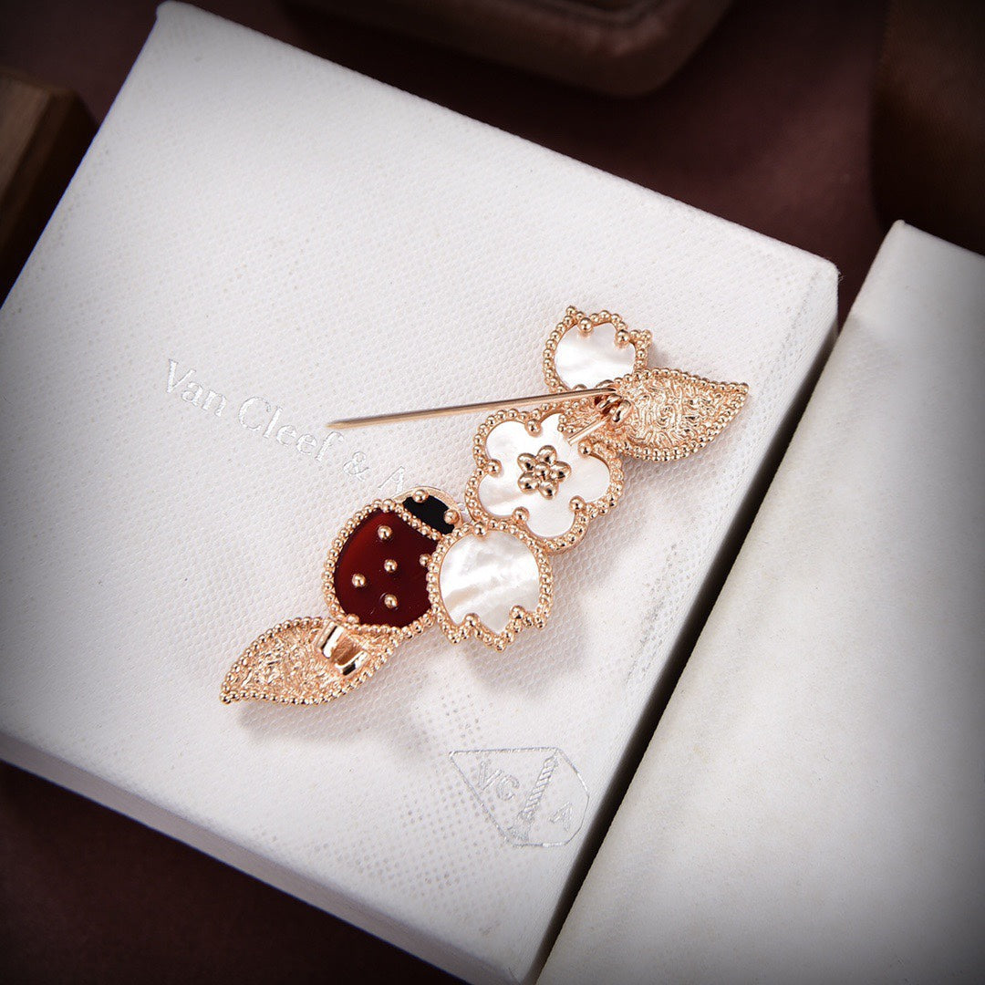 18K Celestial Lucky Spring Clip Brooch