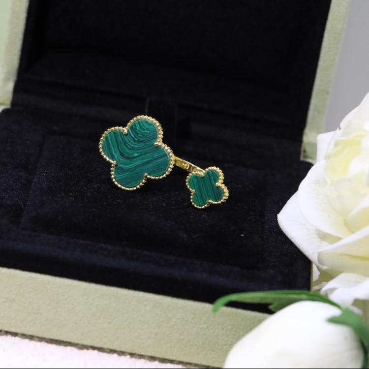 18K Celestial Magic Alhambra Malachite Clover Ring