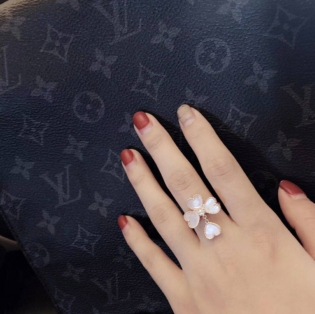 18K Celestial Sweet Alhambra Effeuillage Pearls Ring