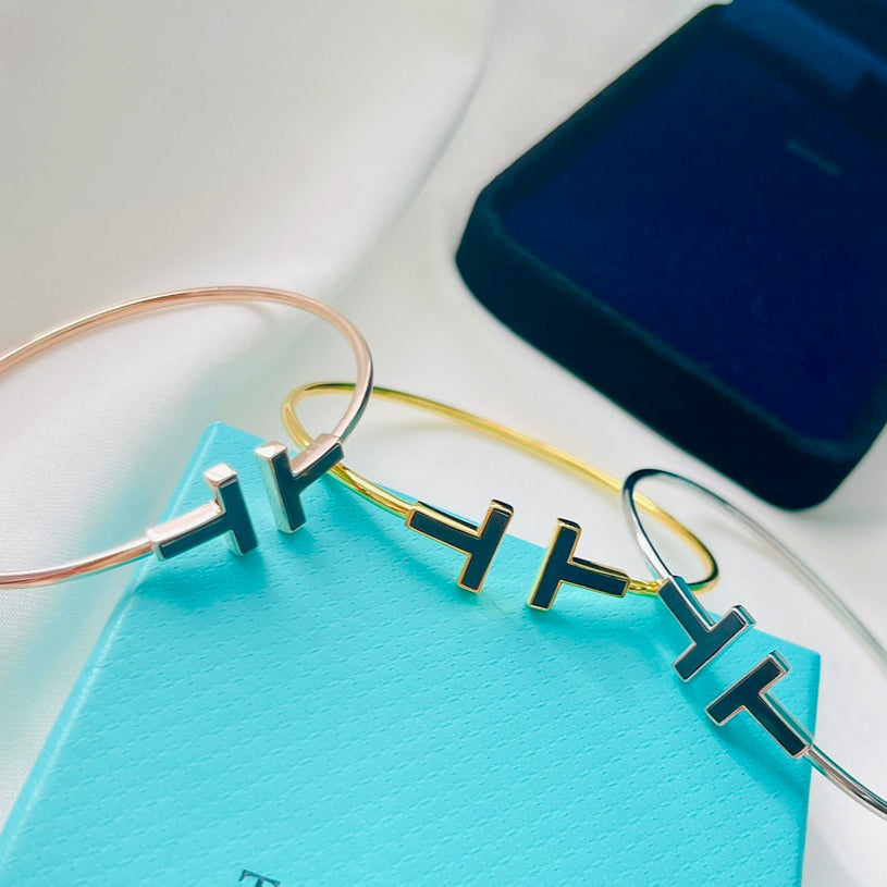 18K Celestial T Black Bracelet