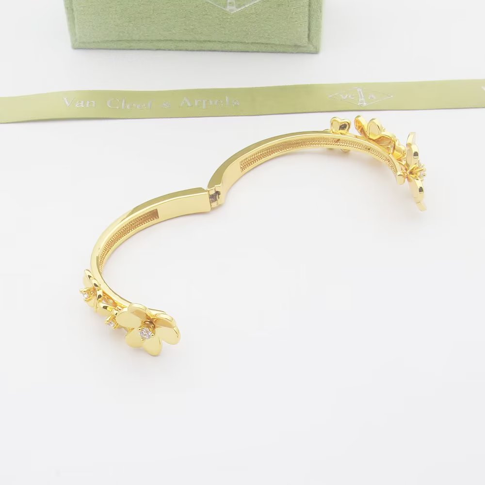 18K Celestial Frivole Seven Flowers Bracelet