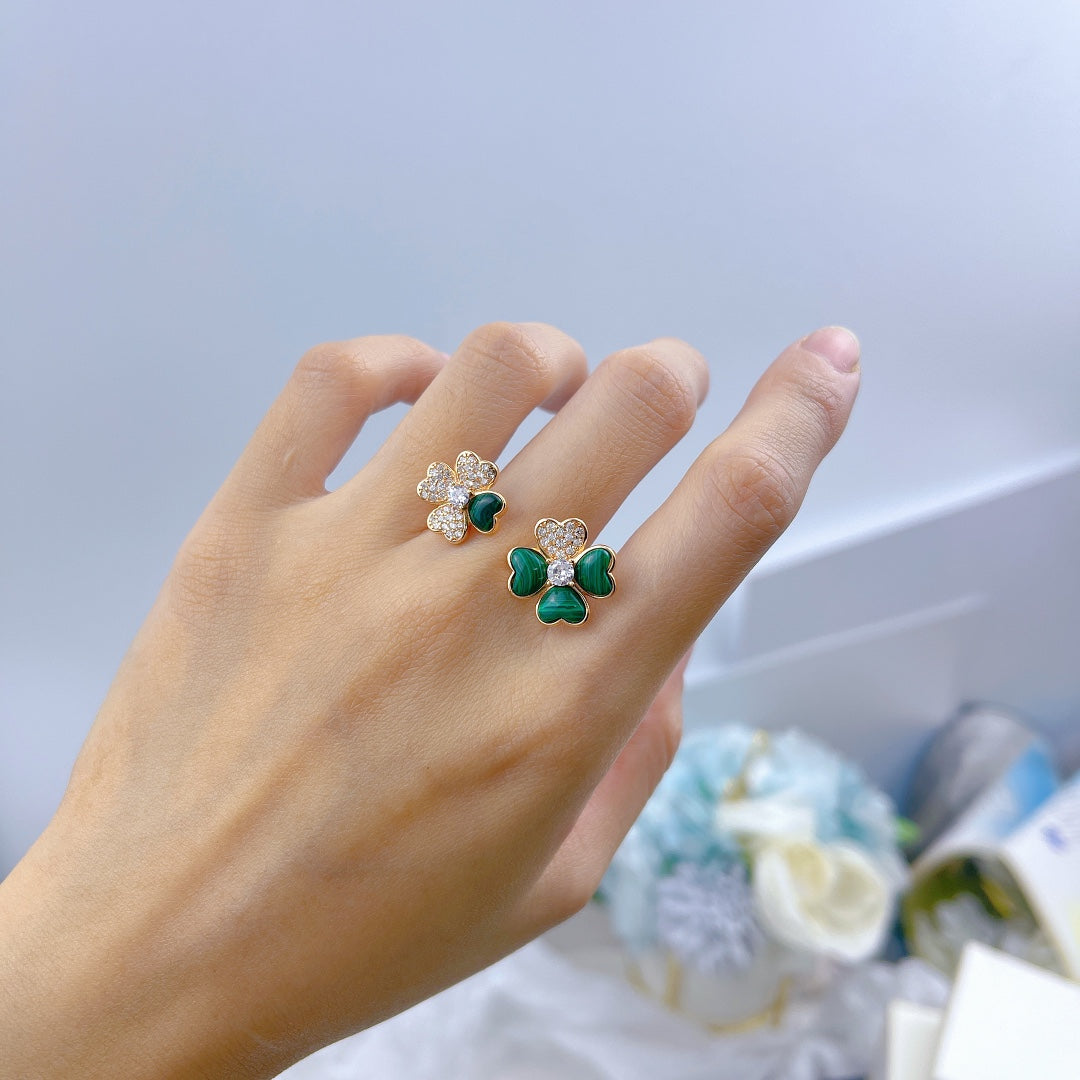 18K Celestial Cosmos Between the Finger Diamond Ring