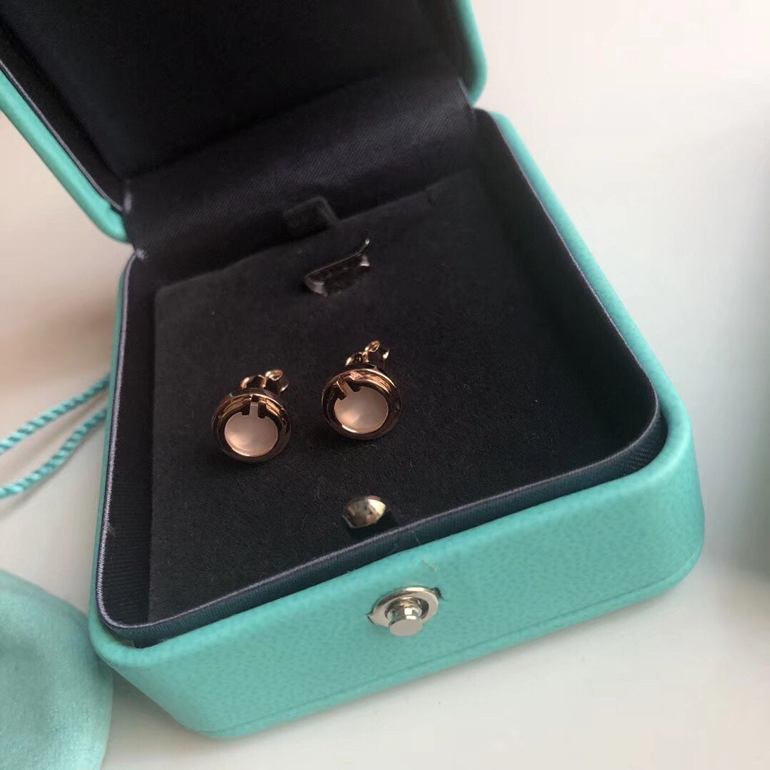 18K Celestial T Mother-of-pearl Circle Earrings