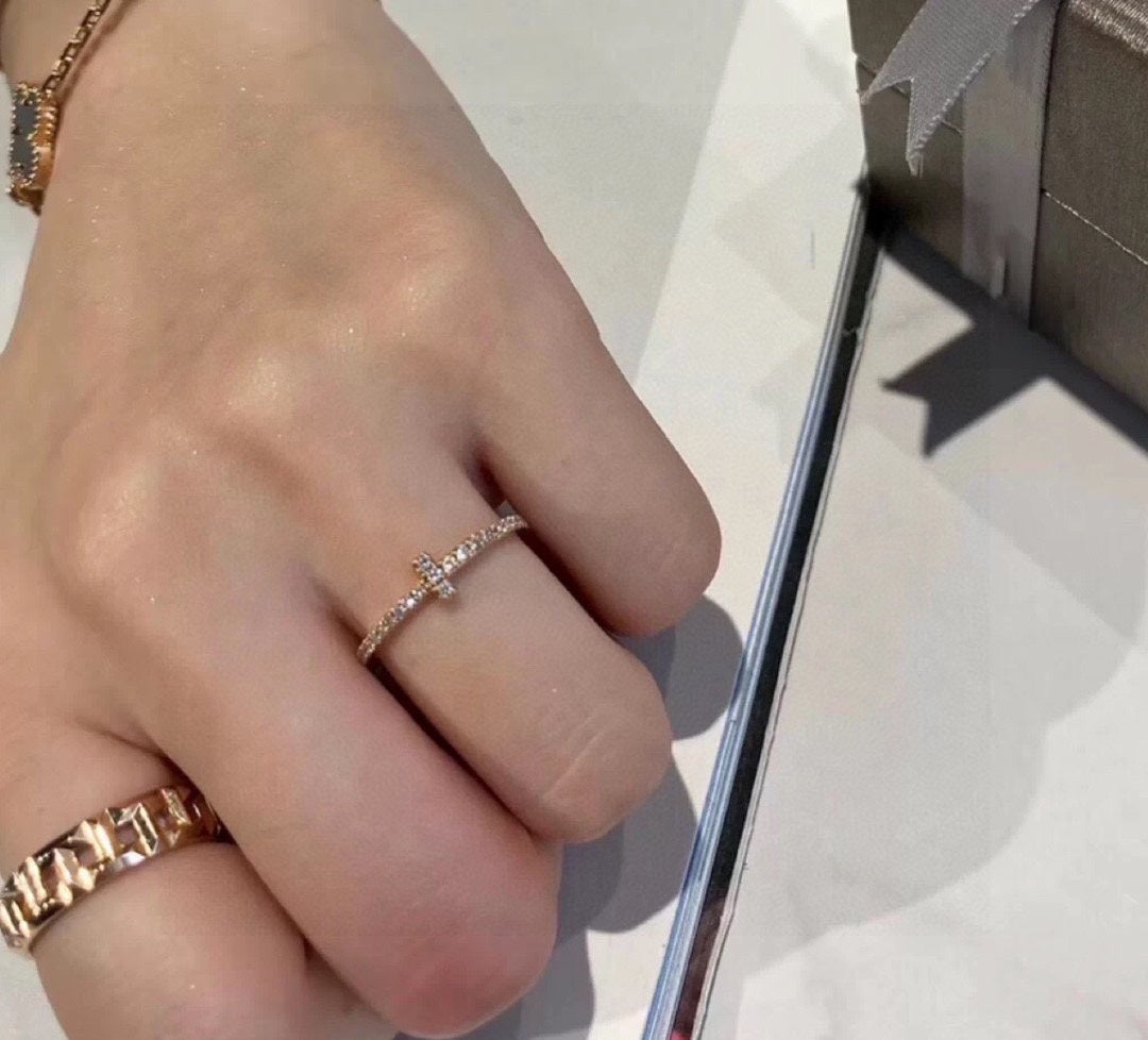 18K Celestial T Diamond Wire Ring