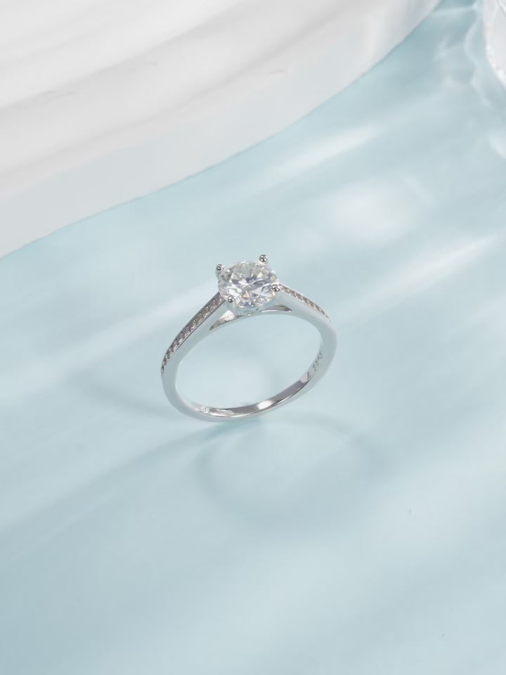 Elegant D Color Moissanite Ring – 925 Sterling Silver